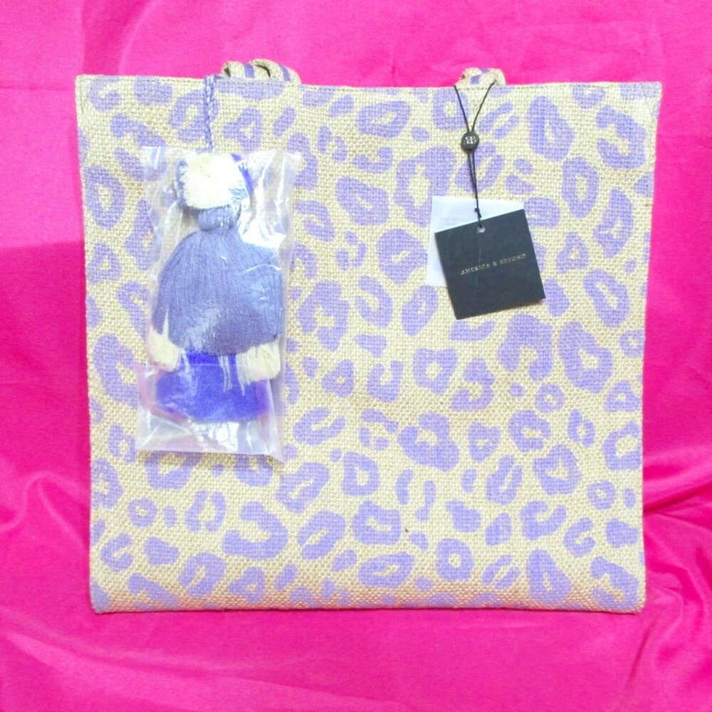 P45-NWT America & Beyond Lavender Jute Cheetah with Large Variegated Tassel Tote